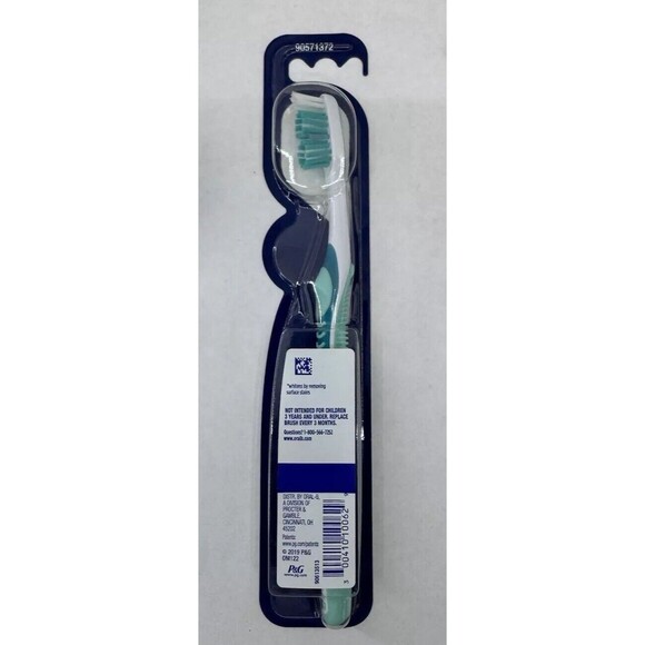 Lot of 2 ORAL B Vivid Whitening Toothbrush‎ Medium Purple Green New Sealed - Picture 4 of 6